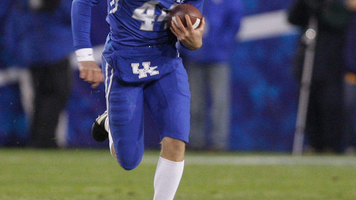 Tim Masthay took off on a fake punt and ran 17 yards for first down and was Kentucky's leading rusher in the half as Kentucky played Vanderbilt  on Friday November 15, 2008 in Lexington, Kentucky.Photo by Mark Cornelison  | Staff 6990