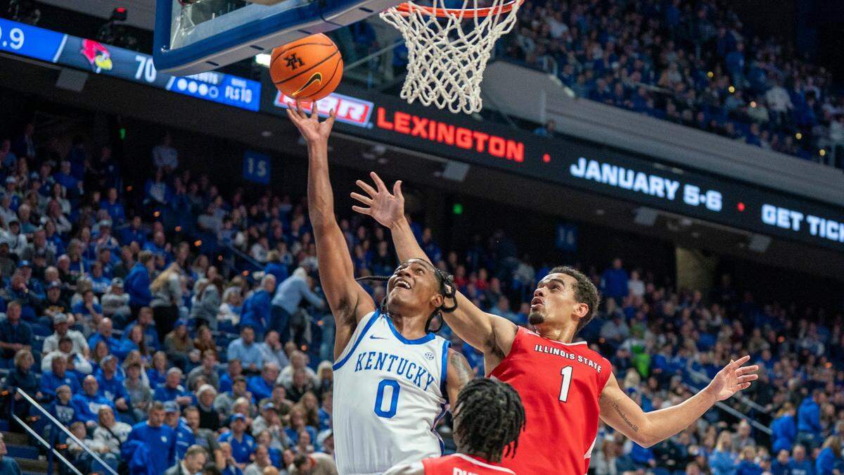 Kentucky freshman Rob Dillingham (0) is one of four high-level guards on the UK roster, all of whom are averaging double figures in scoring.