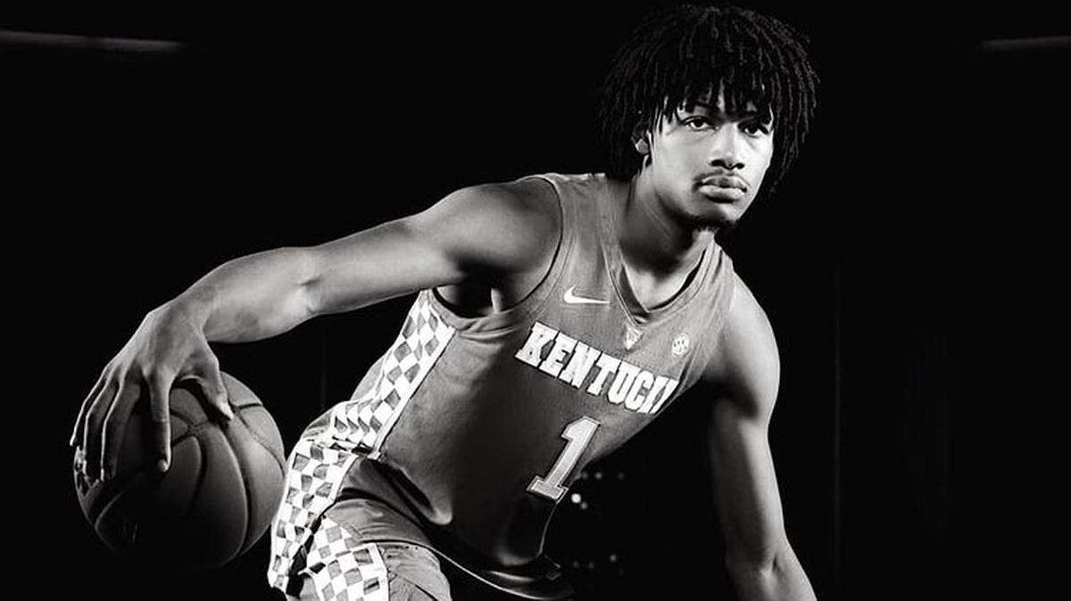 Shaedon Sharpe posted a black and white photo of himself wearing a Kentucky basketball uniform during his official visit to UK in June.
