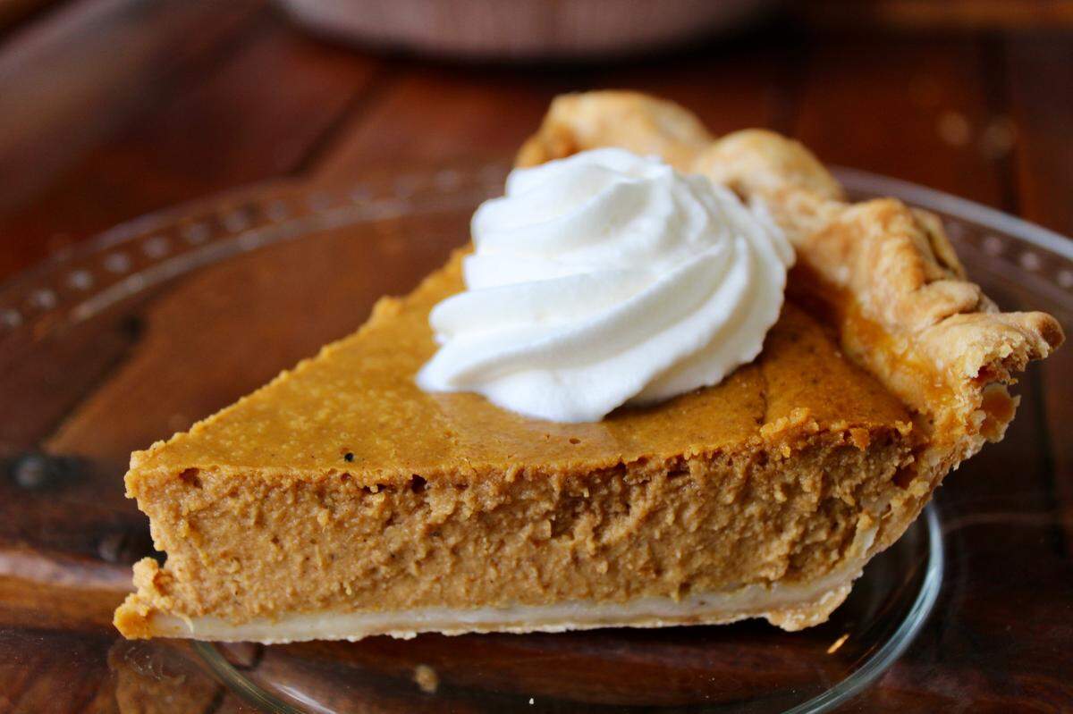 Once you register for the free “Friendsgiving” session, the recipes that will be demonstrated during the online Thanksgiving class will be sent to you.