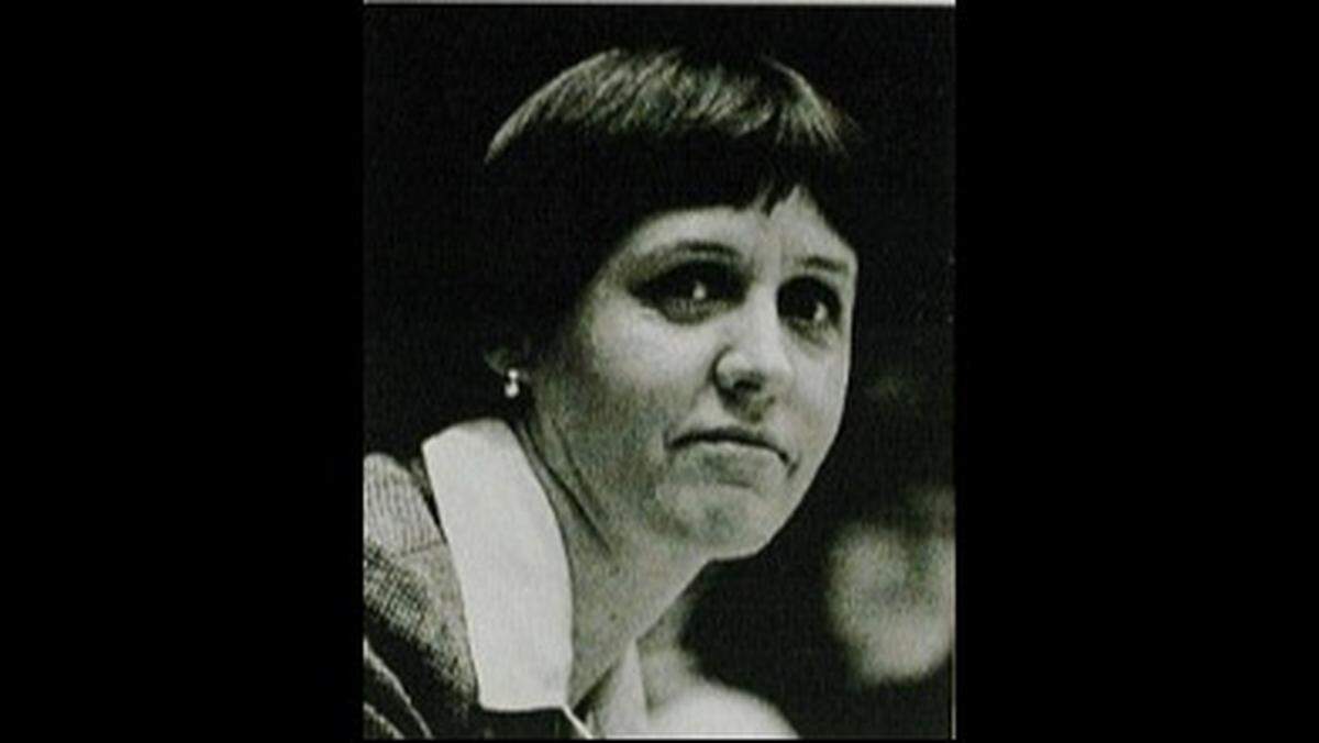 Terry Hall was the first UK head coach to take the Wildcats to an NCAA Tournament.