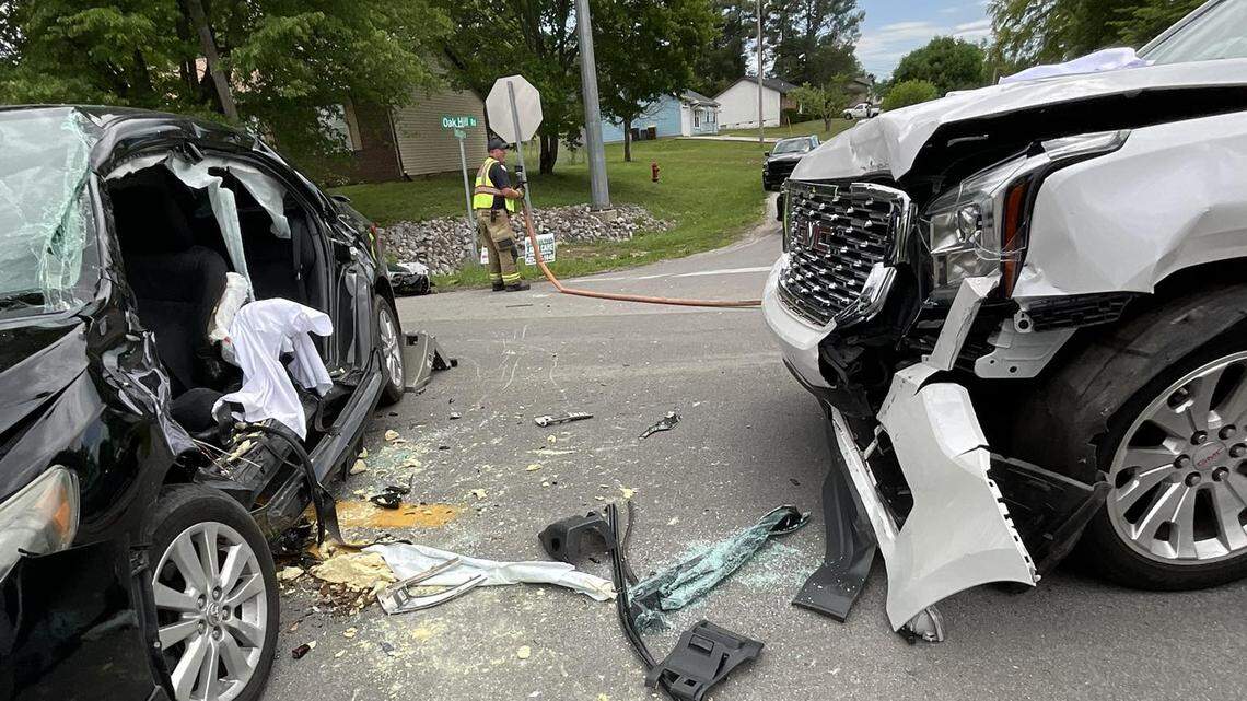 Driver flown to Lexington hospital after crash in southern Kentucky