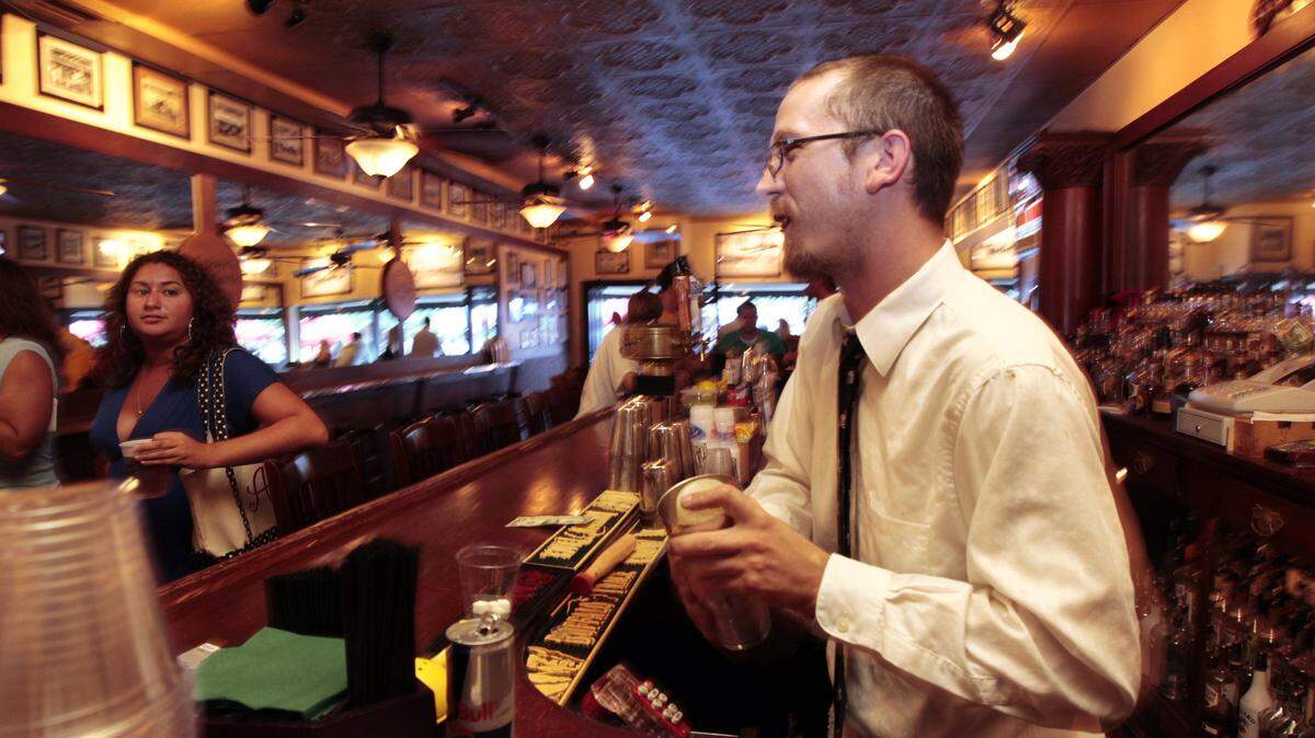 100818barsPA