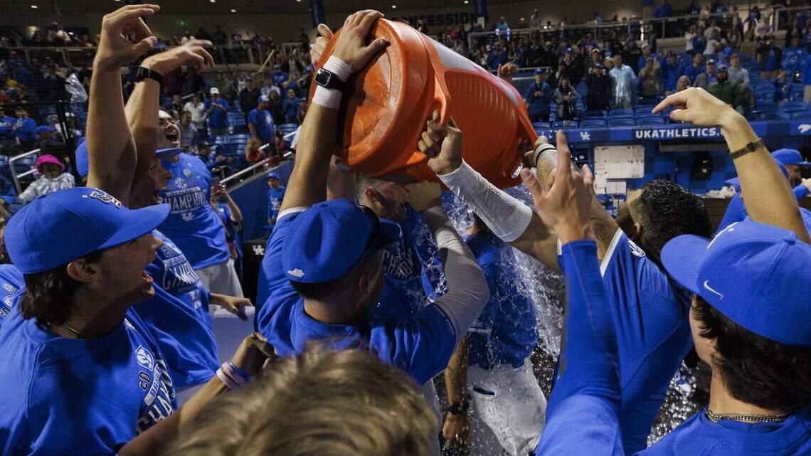 Kentucky baseball clinches SEC championship with blowout of Vanderbilt