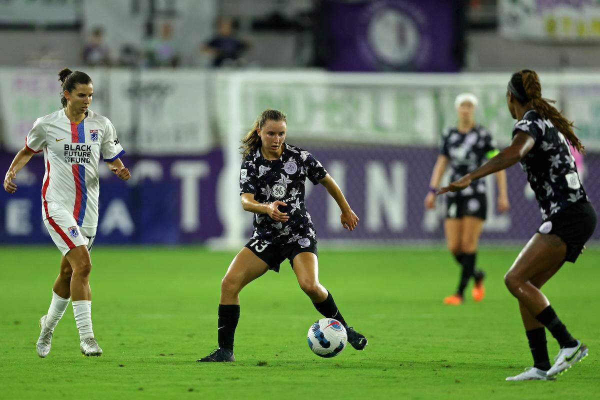 New Lexington Sporting Club signee Emina Ekic (13) began her professional career in 2021 with Racing Louisville.