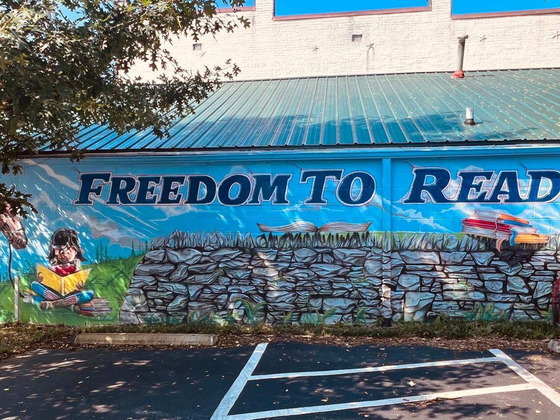 A mural in downtown Paris, Ky., near the Paris-Bourbon County Public Library.
