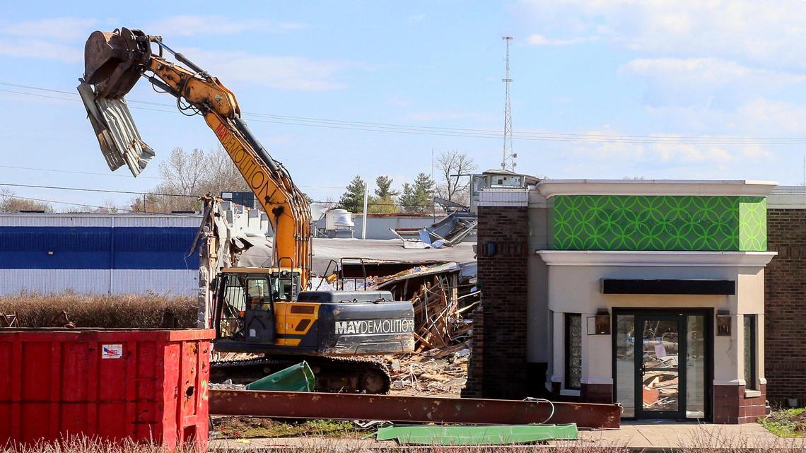 The former O’Charley’s location at 2895 Richmond Road under demolition, Monday, March 27, 2023 by demo contractor May Demolition. The chain restaurant closed in 2020 and had been empty since.