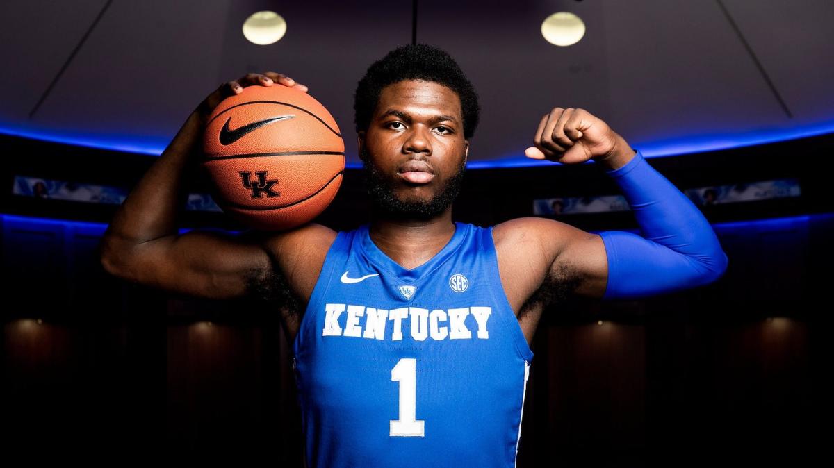 Chris Livingston is the No. 5 overall recruit in the 2022 class. He officially signed with Kentucky last week.
