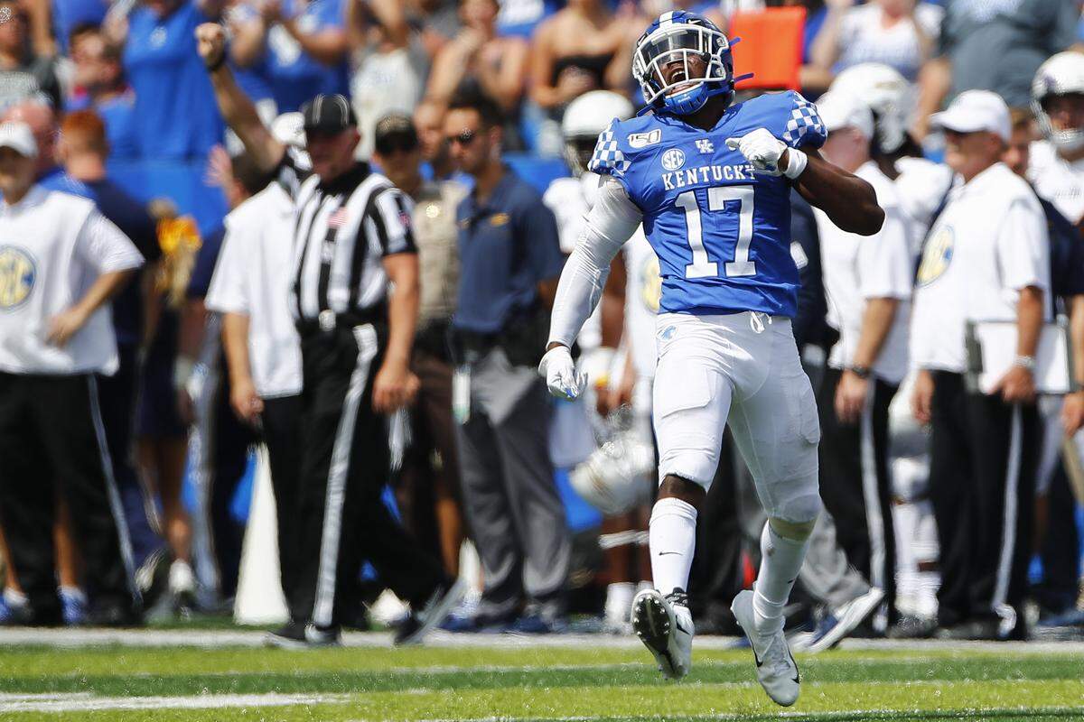 Kentucky sophomore linebacker DeAndre Square (17) is eighth in the SEC with 35 tackles.