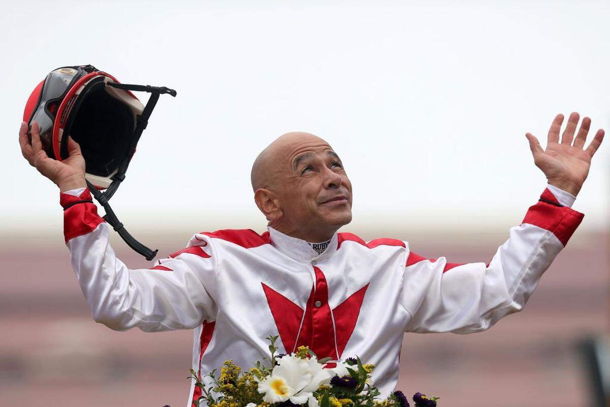 Mike Smith, 59, will seek to become the oldest jockey ever to win the Kentucky Derby when he rides So Happy in Saturday’s race at Churchill Downs.