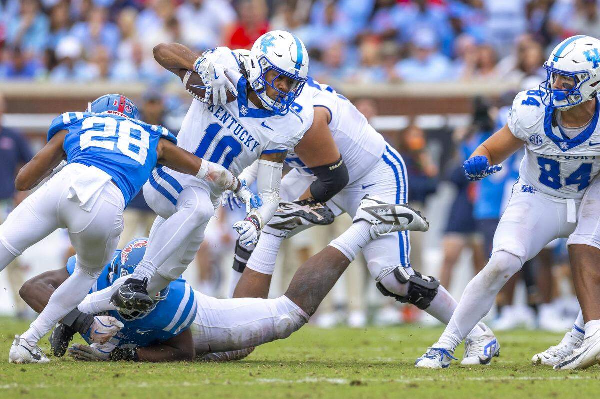 Injuries to Demie Sumo-Karngbaye and Chip Trayanum have likely cleared the way for Kentucky redshirt freshman running back Jamarion Wilcox (10) to make his first career start against Auburn.