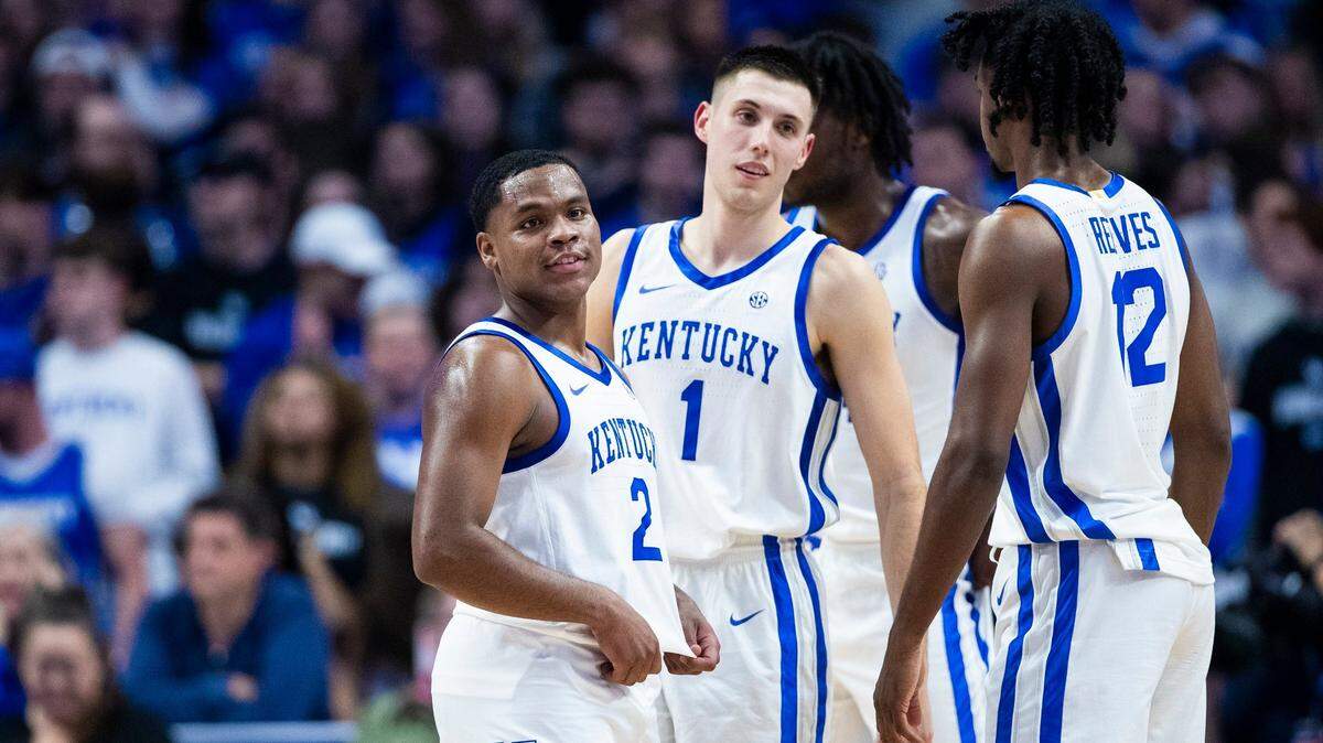 Kentucky basketball gains a little more support in first Top 25 rankings of the season