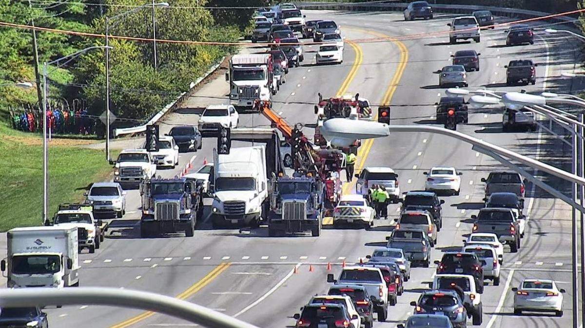A section of Winchester Road in Lexington is expected to be shut down until 5 p.m. on Oct. 19, 2025 after a tractor-trailer broke down near Patchen Wilkes Drive.