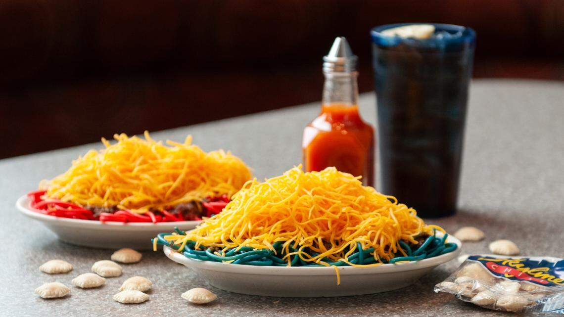 Eat your way through the UK-Louisville rivalry with a Skyline Chili Red or Blue Way