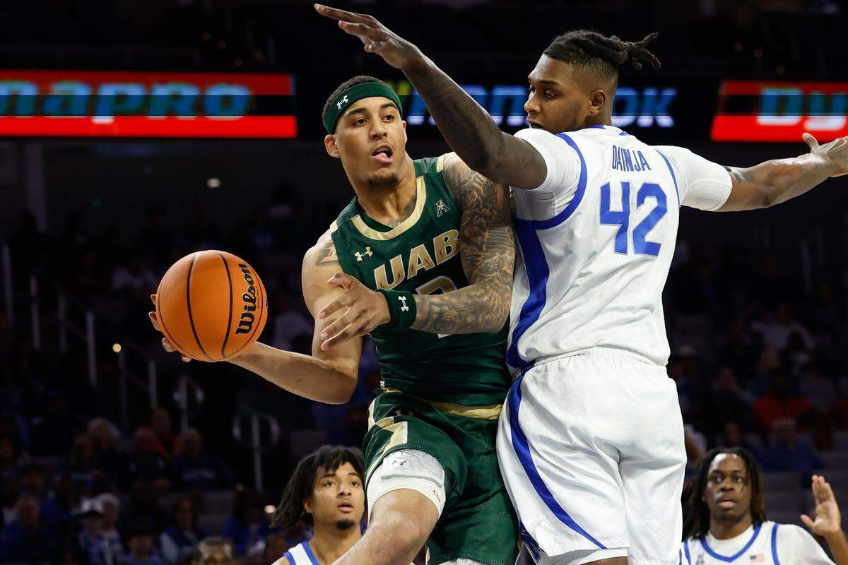 Yaxel Lendeborg averaged 17.7 points, 11.4 rebounds, 4.2 assists, 1.8 blocks and 1.7 steals per game for the UAB Blazers this season.