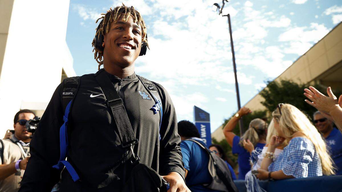 Kentucky running back Benny Snell took part in the Cat Walk before Saturday’s game against Murray State at Kroger Field. Snell had some choice words this week for anyone who disrespects his Wildcats.