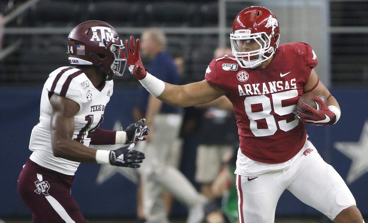 Arkansas tight end Cheyenne O’Grady (85) had eight catches for a career-high 91 yards in the Razorbacks’ 31-27 loss to Texas A&M two weeks ago.
