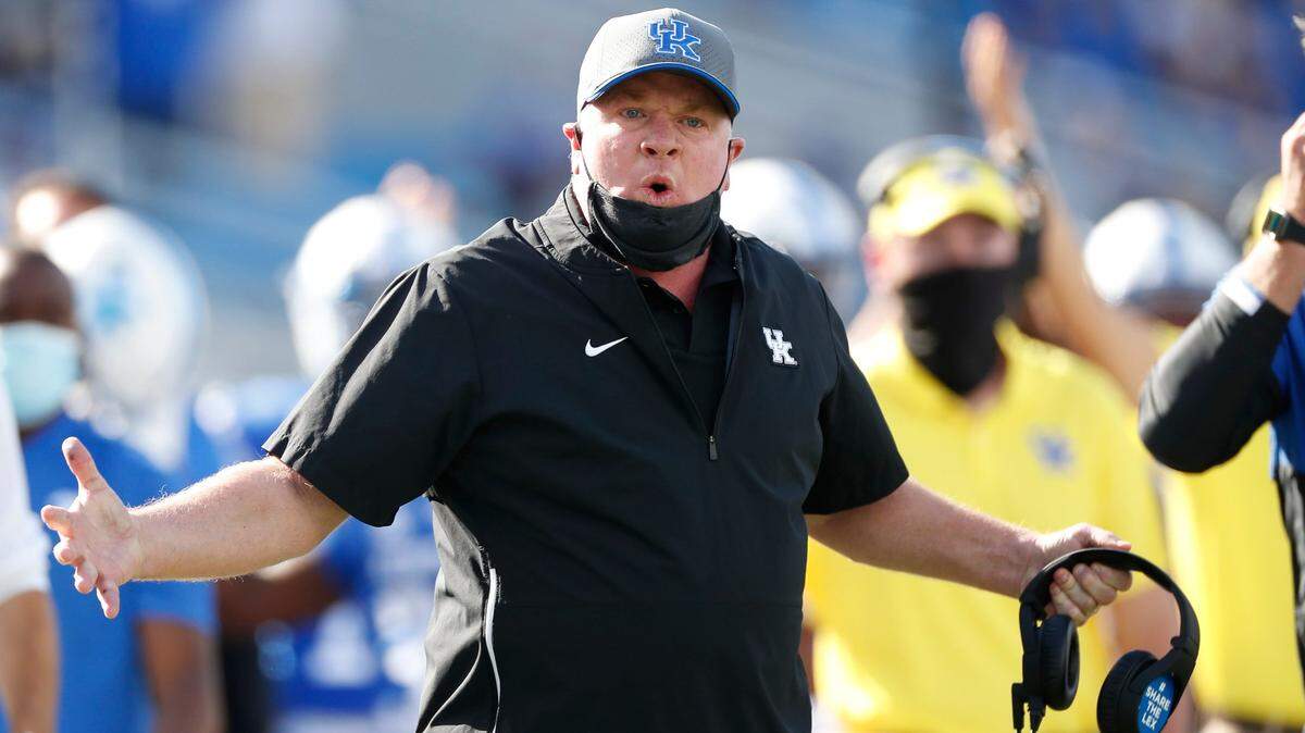 Kentucky Wildcats head coach Mark Stoops argues a call during their game against the Mississippi Rebels at Kroger Field in Lexington, Ky., Saturday, Oct. 3, 2020.