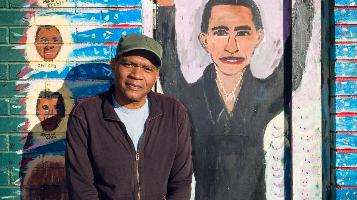 Blues guitarist Robert Cray, no stranger to Lexington, debuts at a new venue next week.