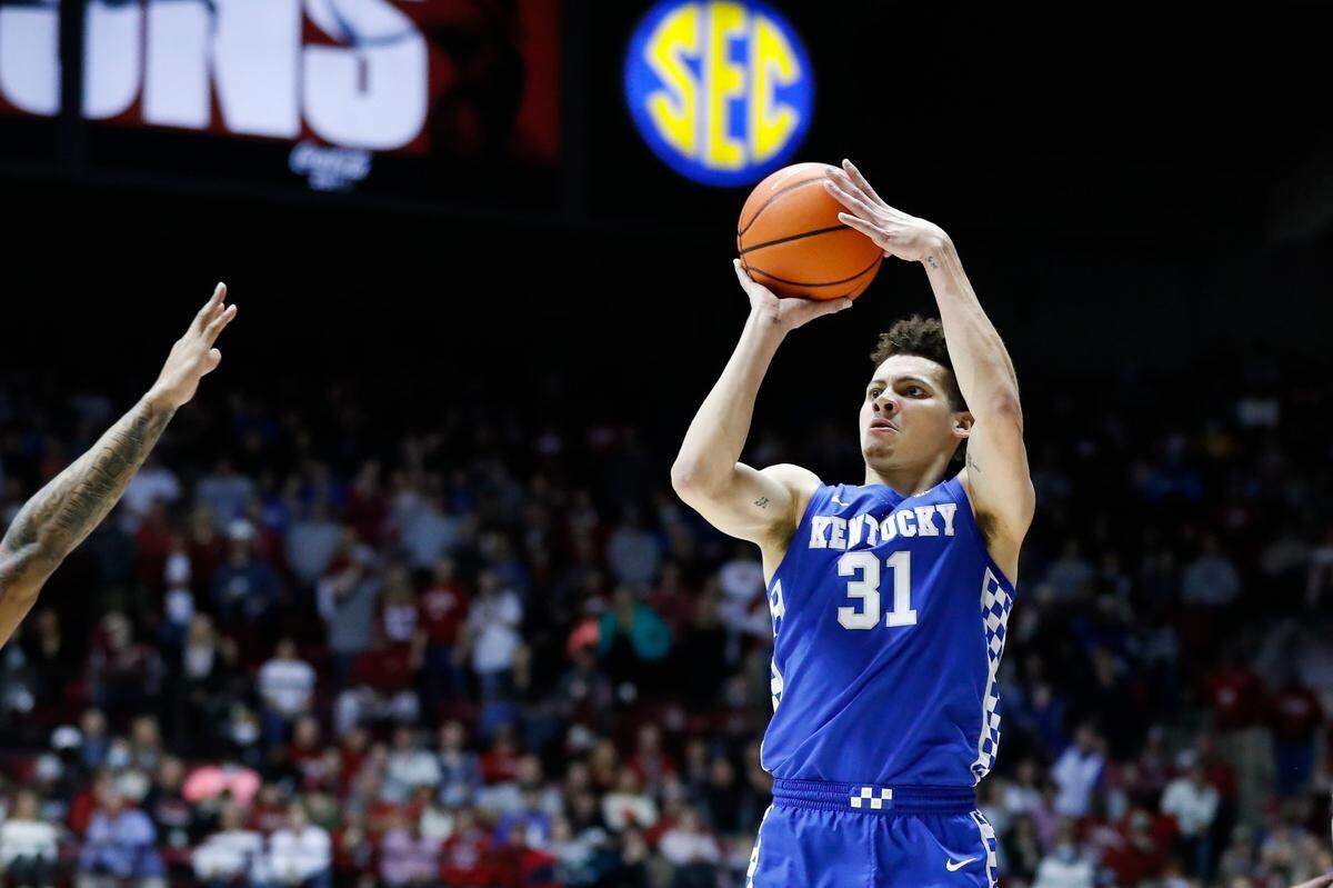Kentucky’s Kellan Grady made two of his three three-point attempts Saturday night and finished with 10 points and four rebounds.