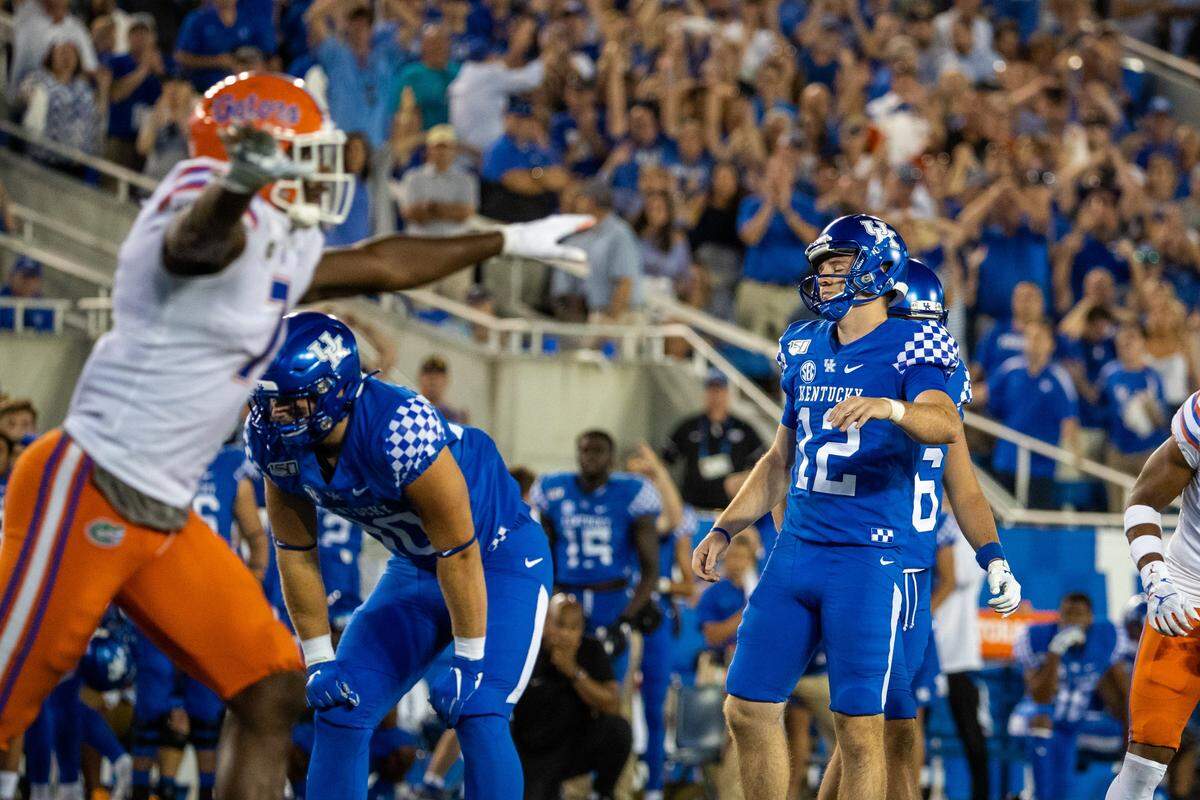 Kentucky place-kicker Chance Poore (12) missed a 35-yard field goal inside the game’s final minute that would have put the Wildcats ahead of Florida 24-22 last week. Instead, UF beat UK 29-21.