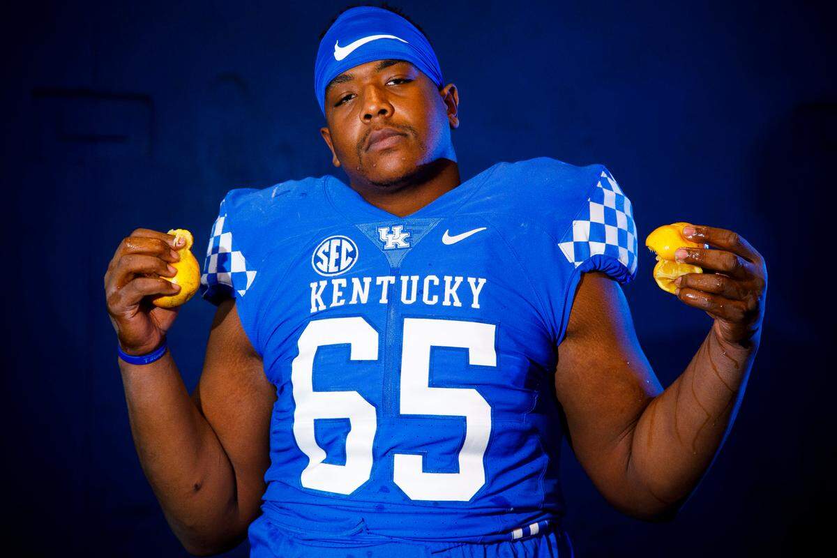 In 2018, Kentucky right guard Bunchy Stallings gave up just half of a quarterback sack, had 170 blocks at the point of attack had 55 knockdown blocks and was chosen an AP First Team All-American.