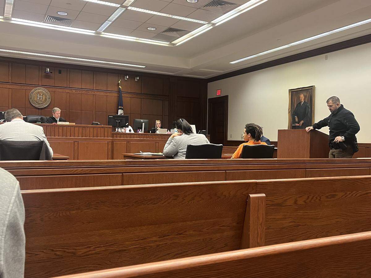 Amontae Flynn, 18, is charged with murder and first-degree robbery for the shooting death of Johnathon Hunt on Feb. 5, 2026.