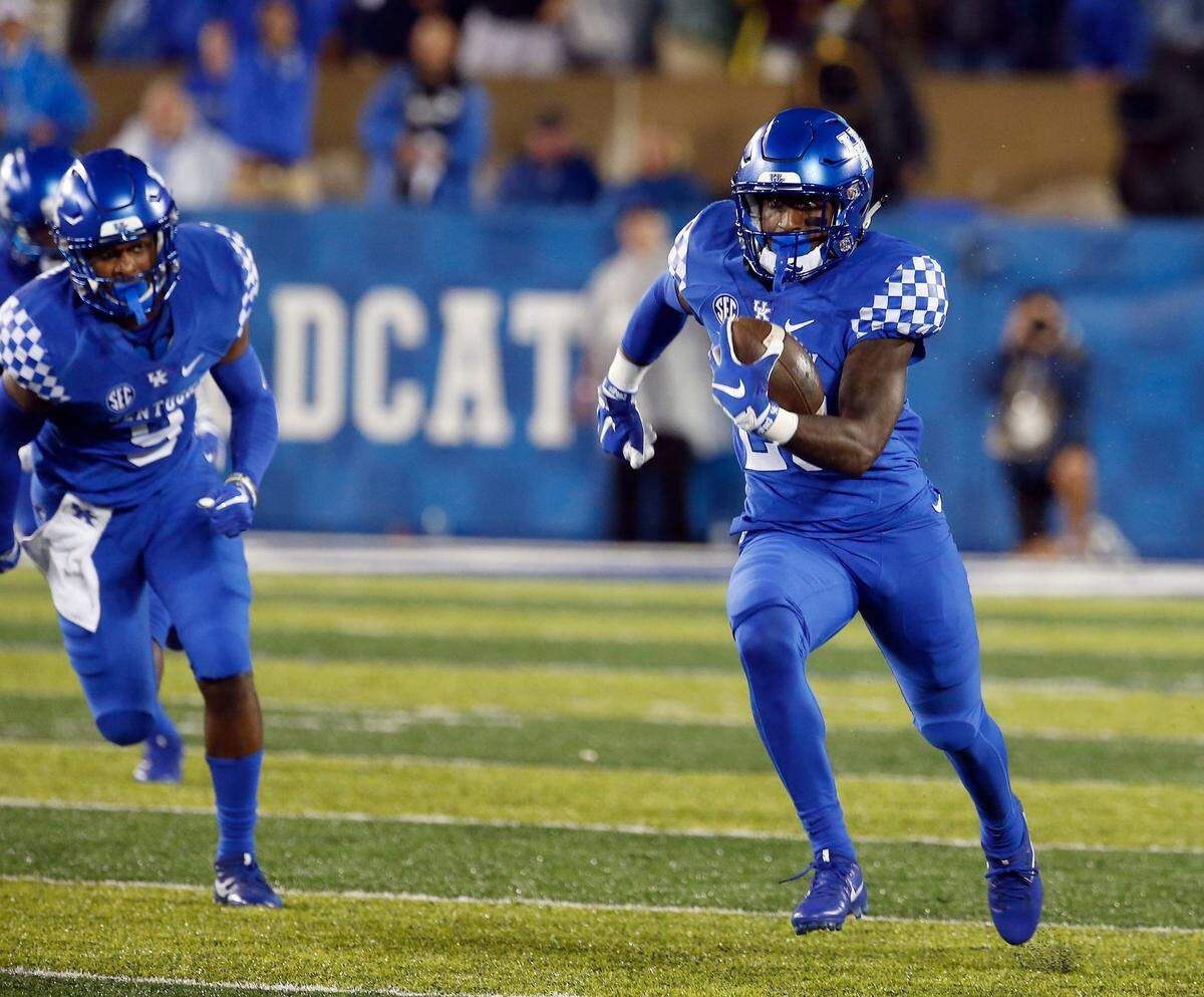Kentucky strong safety Tyrell Ajian (23) had a team-high eight tackles in UK’s 35-28, SEC-opening win over Missouri.