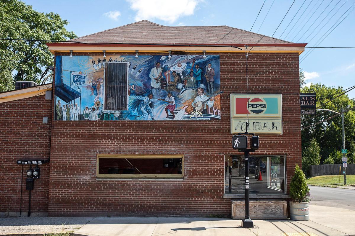 Al’s Bar at 601 N. Limestone will be reopening soon.