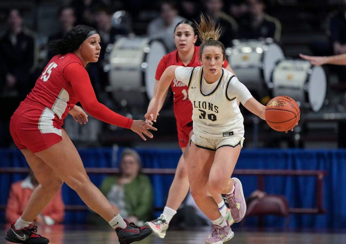 Maddyn Greenway is the No. 18 national prospect in the 2026 recruiting class and a potential future replacement for Kentucky point guard Georgia Amoore. However, she has one more season of high school basketball to play before her arrival in Lexington.
