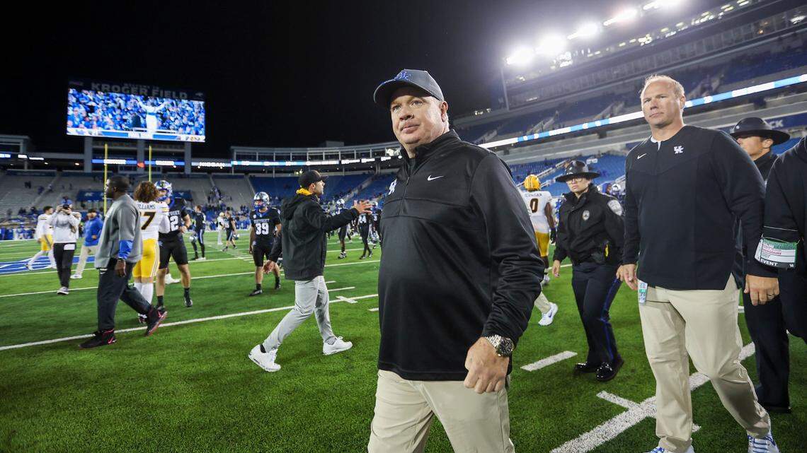 Mark Stoops’ very bad week is on the brink of becoming a very bad year