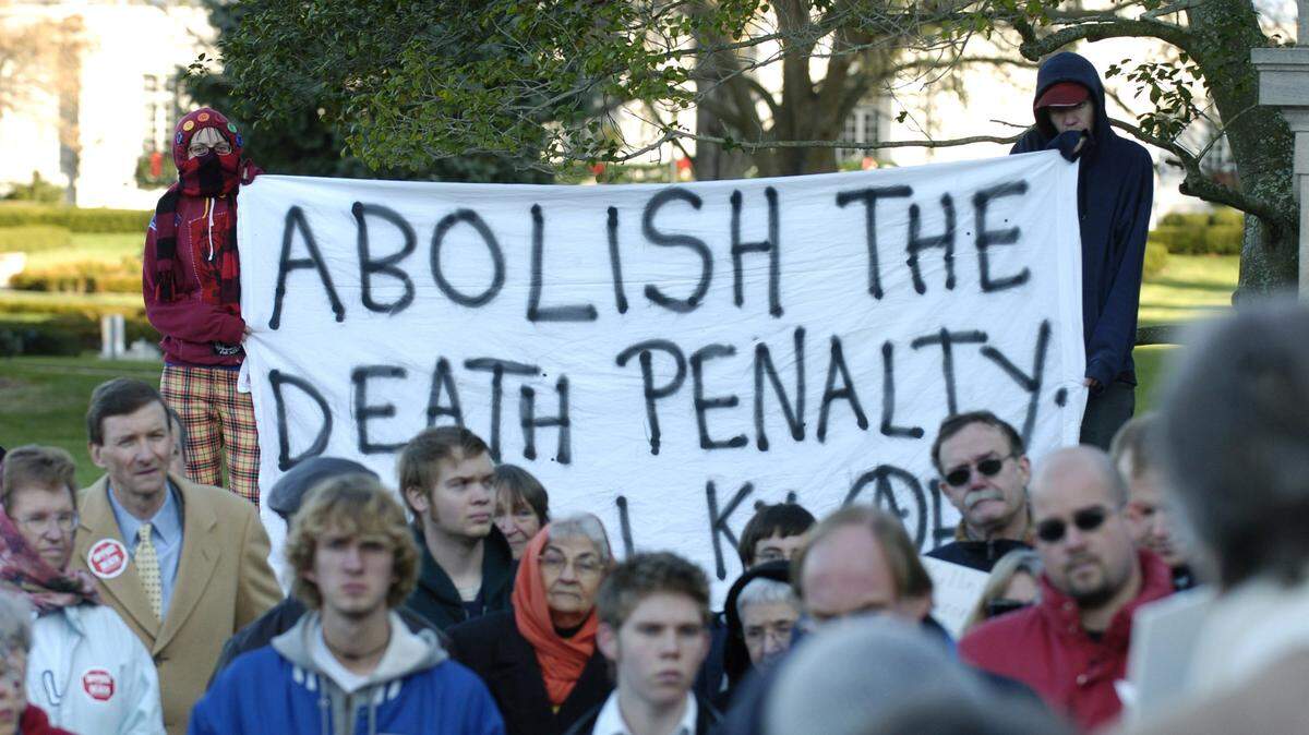 Protesters gathered in 2004 in Frankfort for a rally held by the Kentucky Coalition to Abolish the Death Penalty.