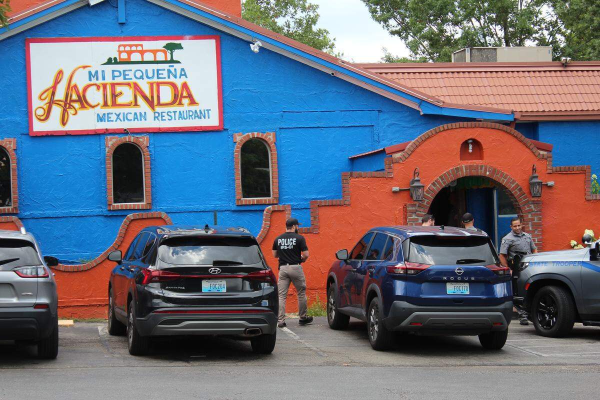 Officials from Kentucky State Police and the Internal Revenue Service visited Mi Pequeña Hacienda off Lansdowne Drive in Lexington, Ky. on August 5, 2025.