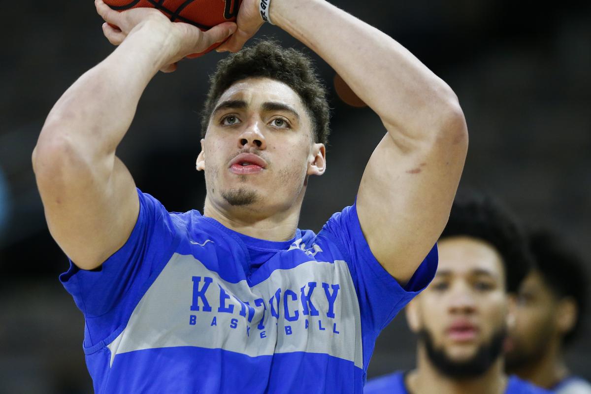 Reid Travis is averaging 11.1 points and 6.9 rebounds per game for Kentucky this season.