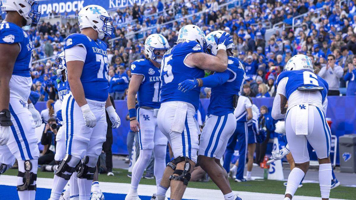 Cutter Boley shines as Kentucky football blows out Murray State to snap losing streak
