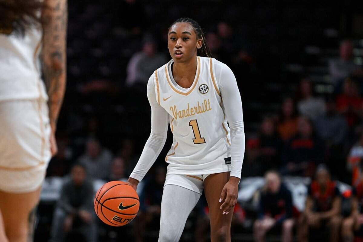 Vanderbilt women’s basketball star Mikayla Blakes (1) leads NCAA Division I in scoring at 26.3 points a game. In Vandy’s 84-83 win over Kentucky on February 5 in Lexington, Blakes hit 13 of 25 shots, 6 of 9 3-point attempts and 5 of 6 free throws en route to 37 points.