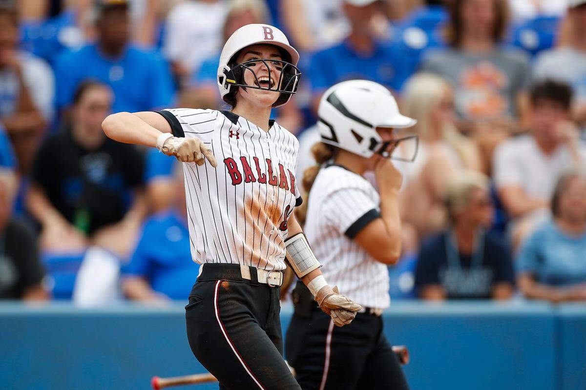 Former Ballard softball standout Emory Donaldson (99) returned to her hometown and produced the key hit for Kentucky in the Wildcats’ 8-3 win over Louisville.