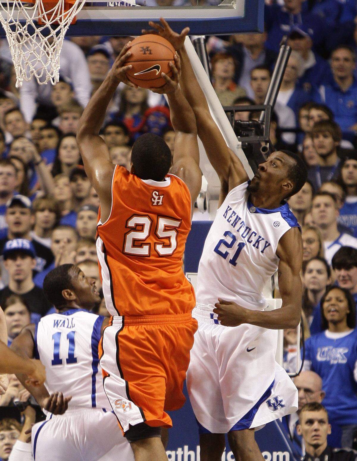 Perry Stevenson (21) still ranks seventh all-time in career blocked shots in UK history with 159.