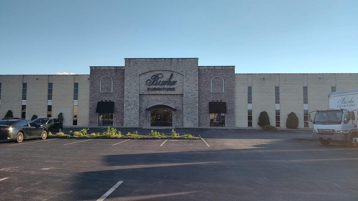 Longtime locally owned Lexington furniture store going out of business