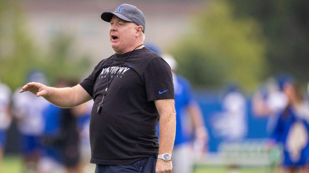 AP Top 25 college football poll unkind to Kentucky. See how the Cats stack up nationally.