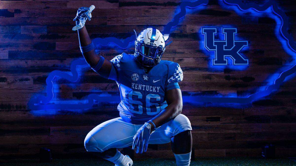 Top-20 junior-college player Jeremy Flax chooses UK over Auburn, Texas Tech