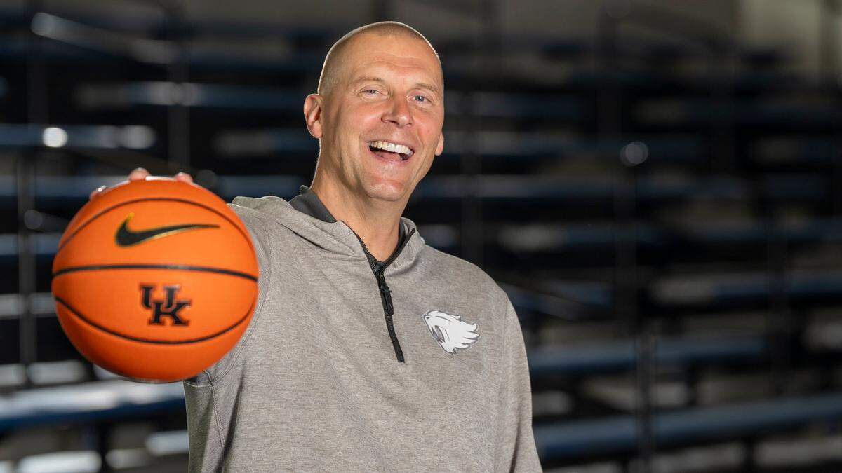 Mark Pope and the Kentucky Wildcats are viewed as an NCAA Tournament team with possible Final Four upside by some college basketball analysts.