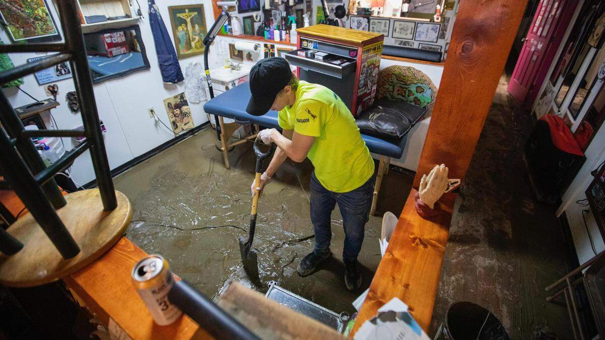 ‘I was figuring we were gonna die.’ Ky. flood victims recall narrow escapes, begin cleanup.