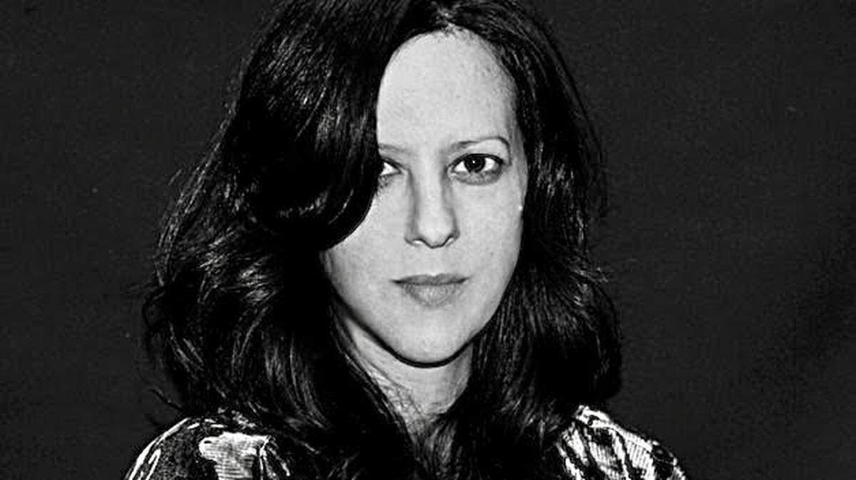 Leslie Lyons