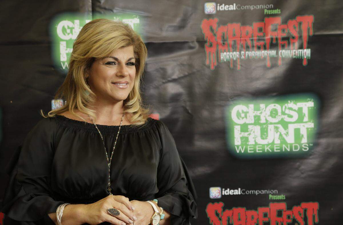 Kim Russo of Kim, the Happy Medium on the Black Carpet before  Scarefest at the Lexington Center in Lexington, Ky., on Sept. 11,  2015.