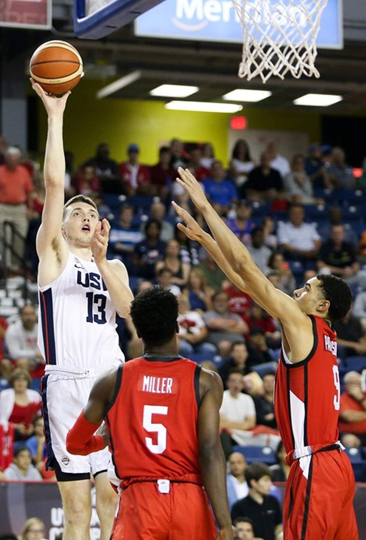 Matthew Hurt averaged 33.9 points per game last season and is one of the best scorers in the class of 2019.