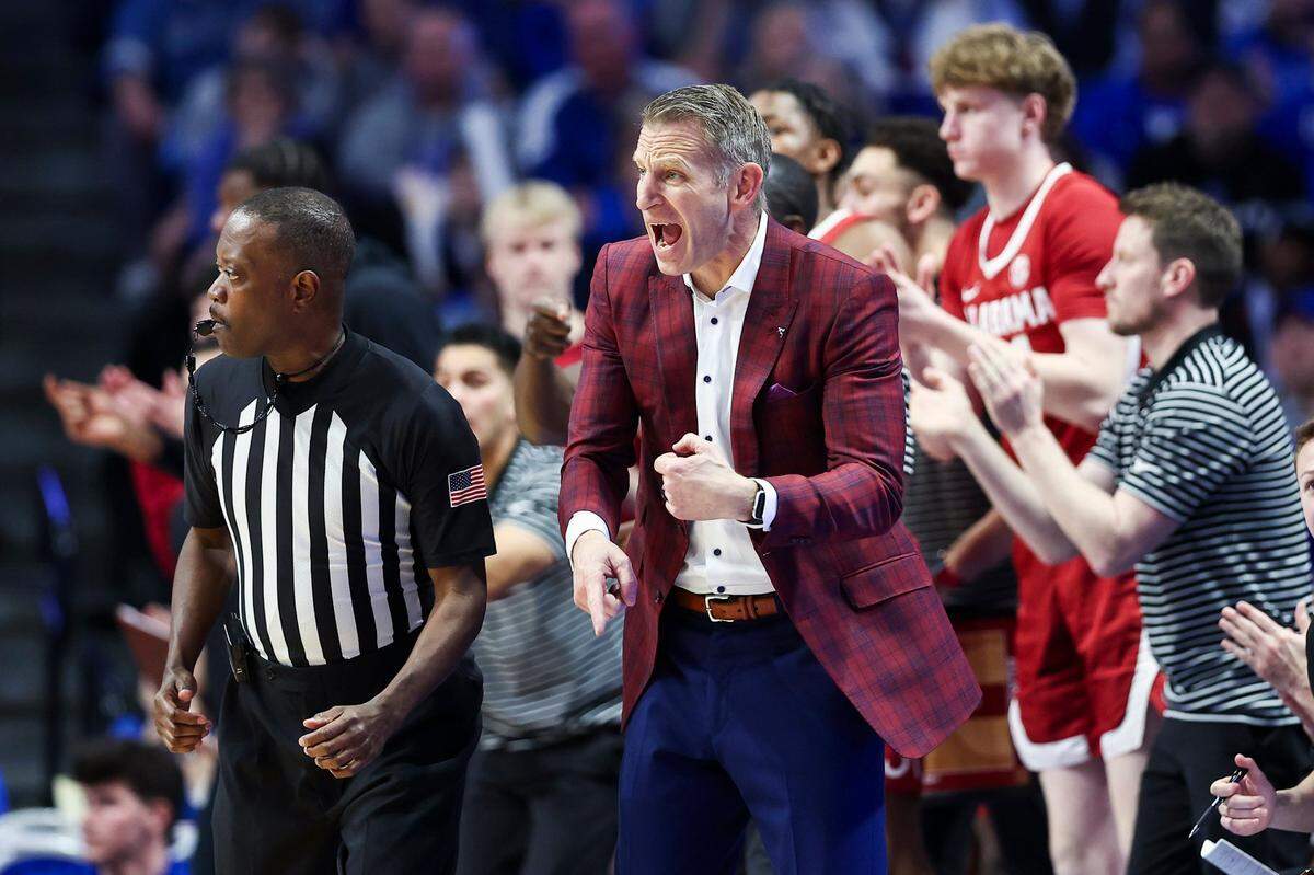 Would Alabama coach Nate Oats have the public relations chops to handle the scrutiny that comes with being the Kentucky men’s basketball head man?