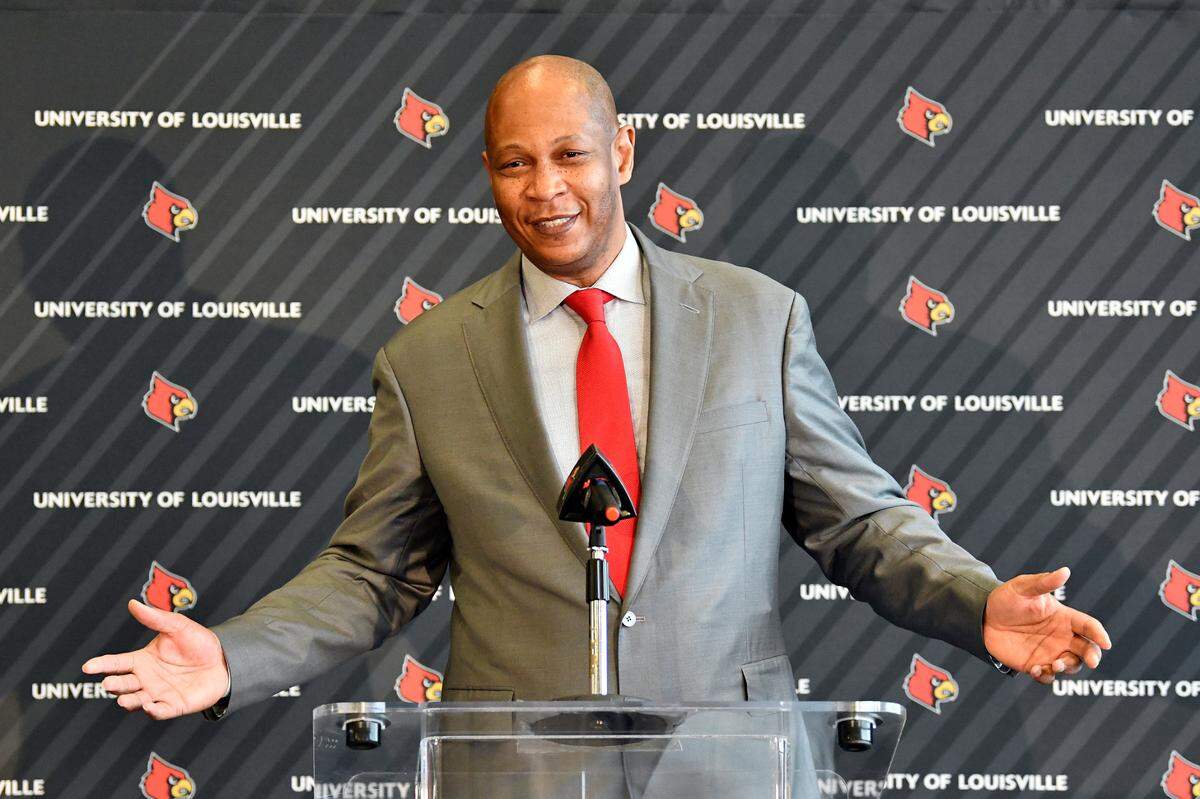 Following a disastrous on-court showing during his first season as Louisville head coach, Kenny Payne has completely revamped the Cardinals’ roster for next season.