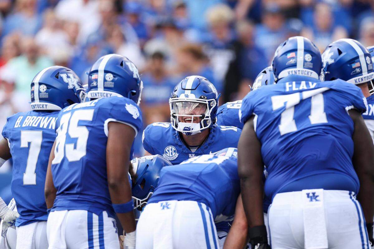 Kentucky football has the eighth lowest odds to win an SEC championship, according to Caesars sportsbook.