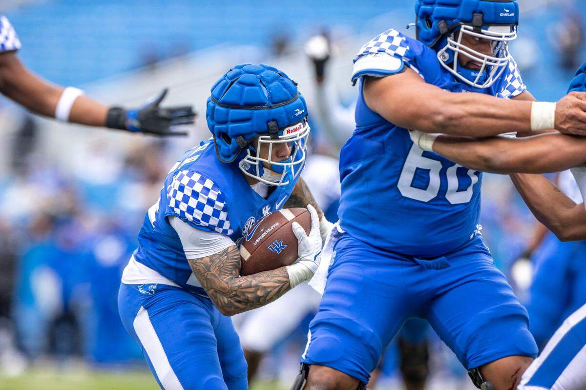 Kentucky running back Chris Rodriguez Jr. (24) carried twice for 11 yards in limited action Saturday. He also caught two passes for 21 yards and a TD.